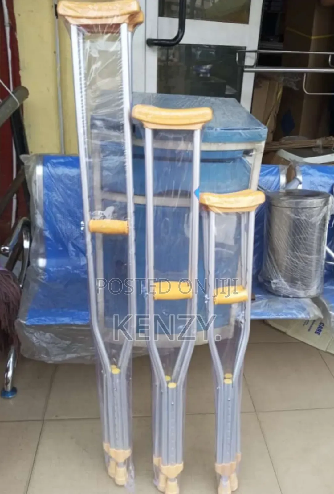 Armpit Crutches
