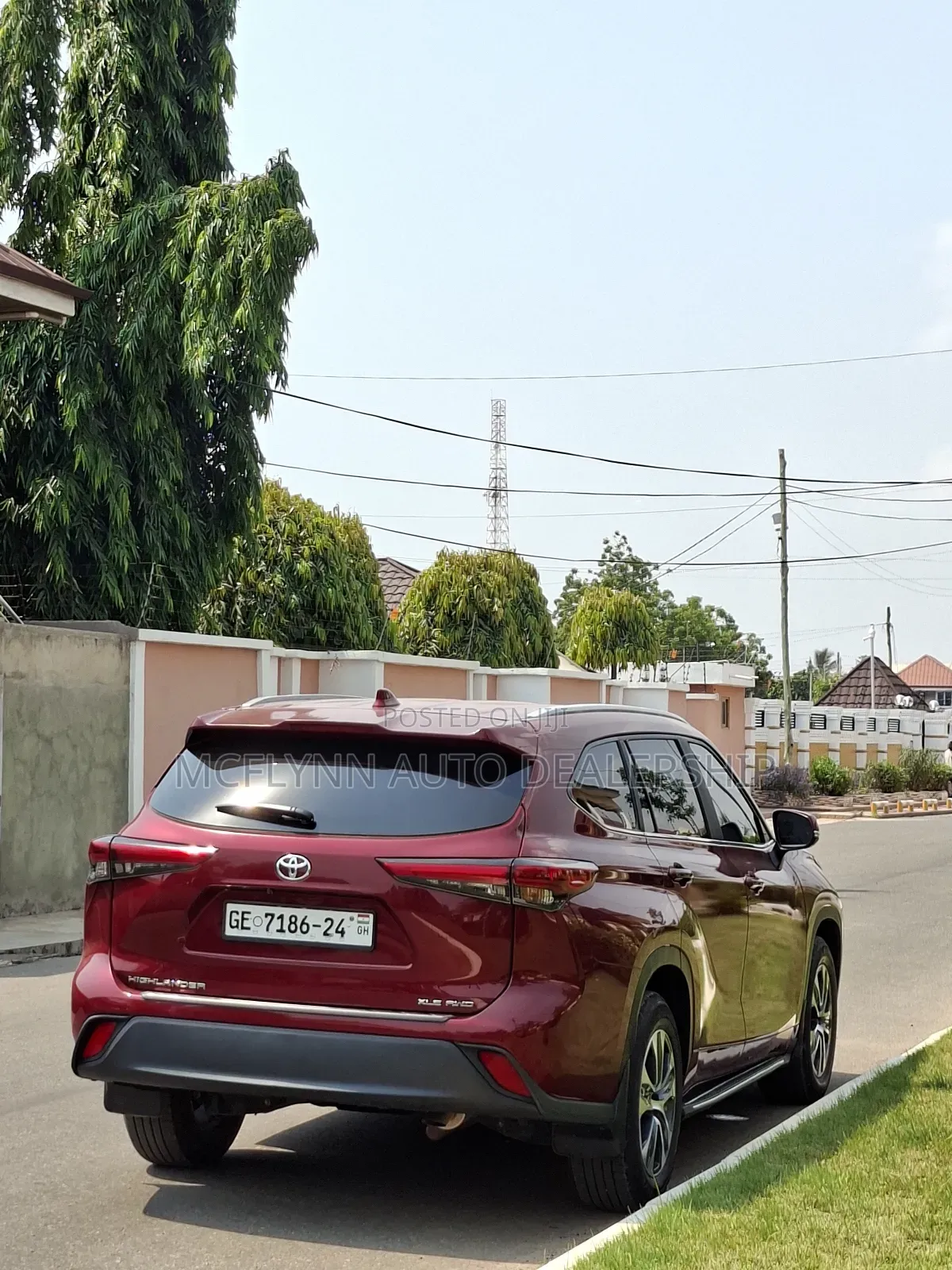Toyota Highlander XLE AWD 2023 Red