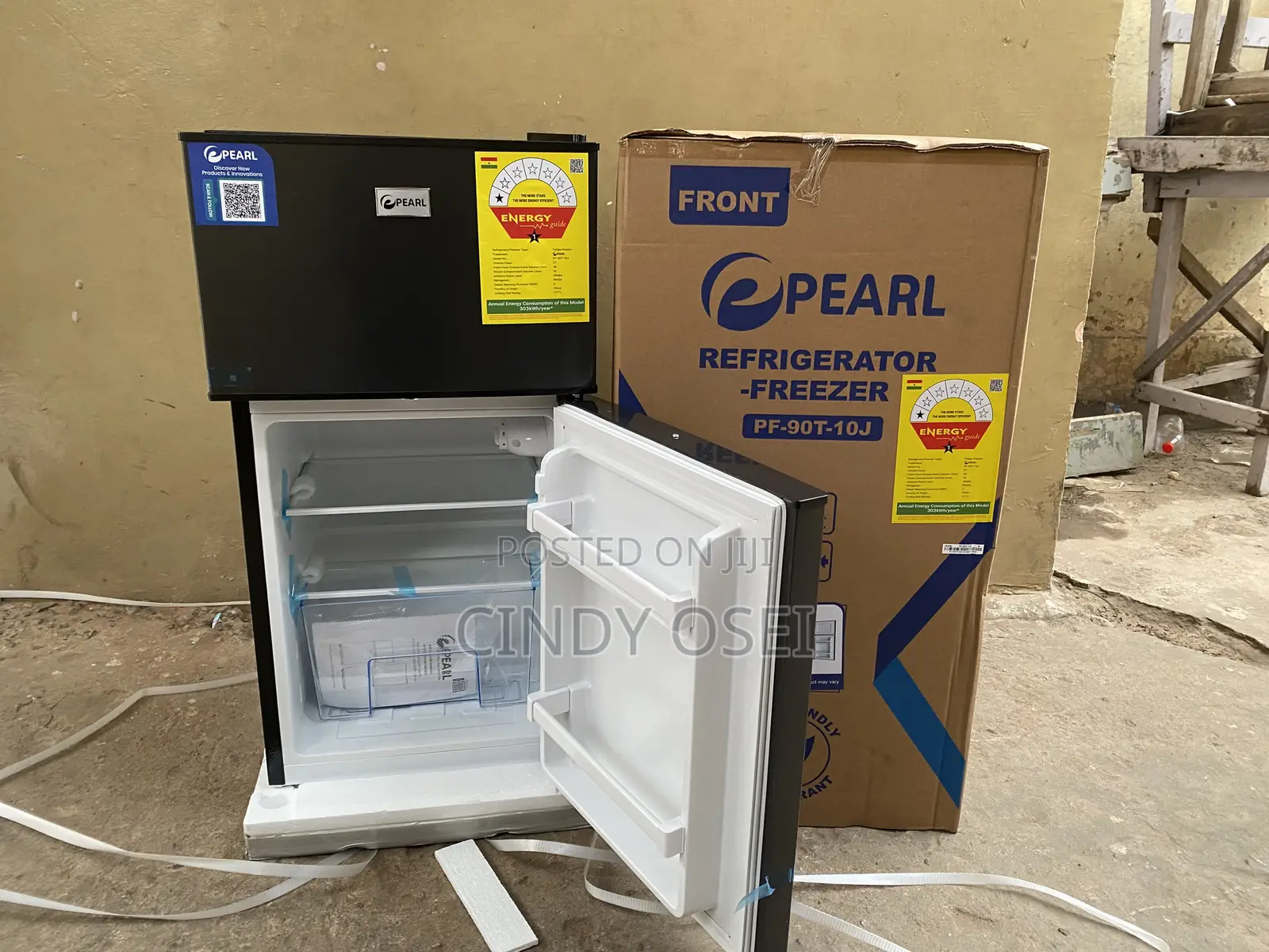 Pearl Pf-90t-10j Table Top Double Door Fridge