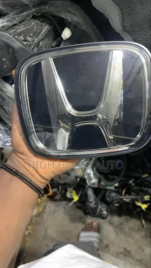 Honda CRV 2022-2025 Front Emblem/Crown.