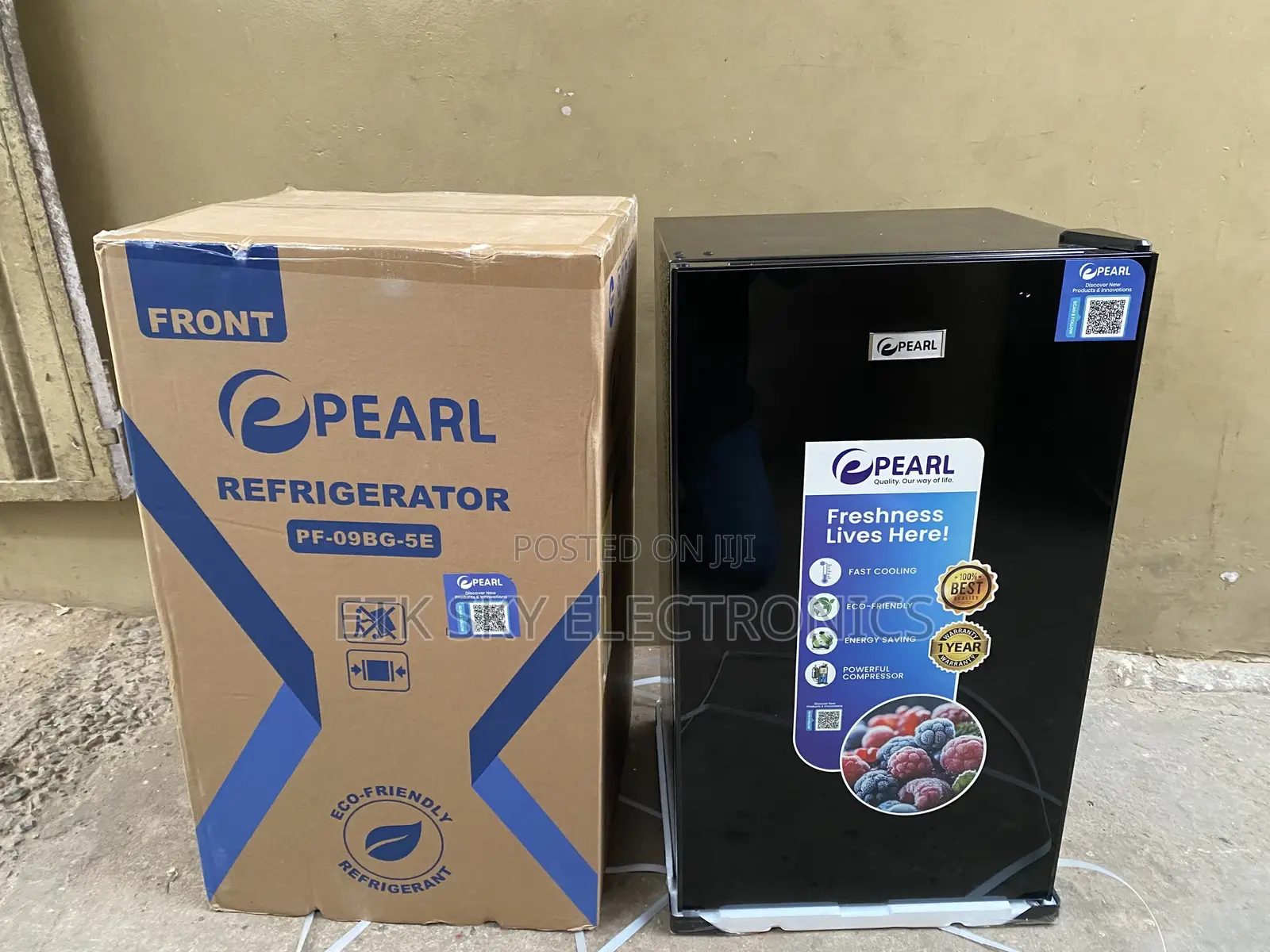 Pearl 91liters Black Table Top Fridge Pf-09bg-5e