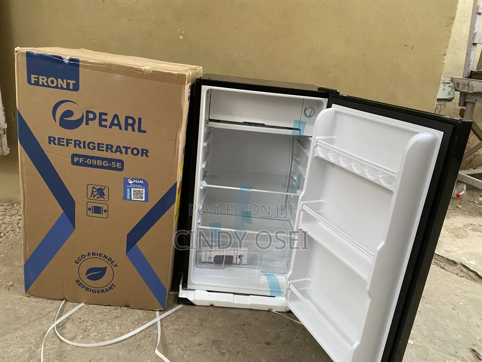 Pearl 91liters Black Table Top Fridge Pf-09bg-5e