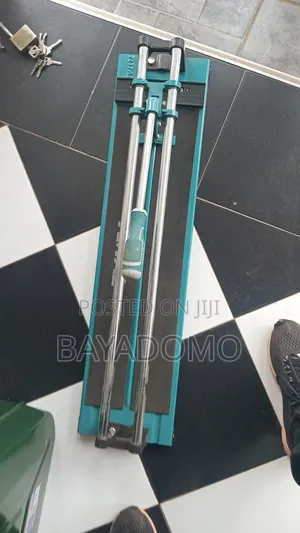 Tile Cutting Machine