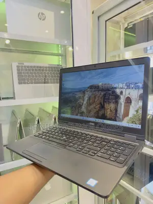 Laptop Dell Latitude 5590 8GB Intel Core i7 SSD 256GB