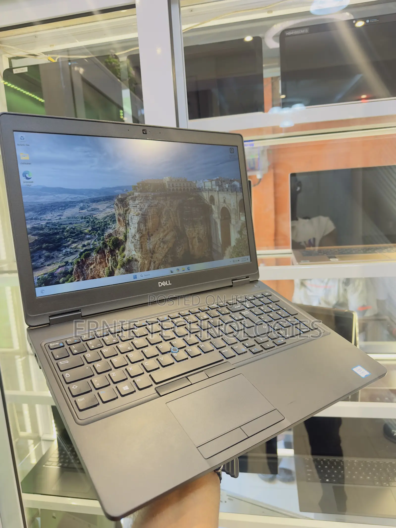 Laptop Dell Latitude 5590 8GB Intel Core i7 SSD 256GB