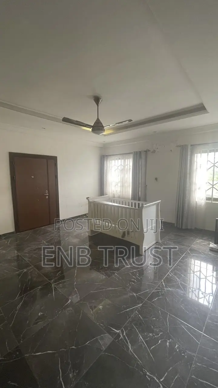 5bdrm Mansion in Amasaman Kasoa Road for sale