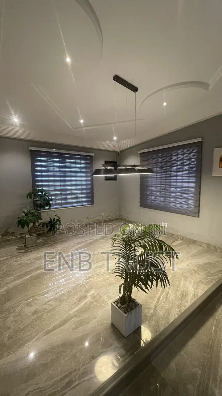 5bdrm Mansion in Amasaman Kasoa Road for sale