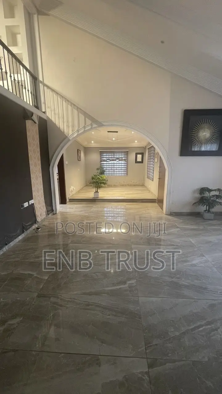 5bdrm Mansion in Amasaman Kasoa Road for sale