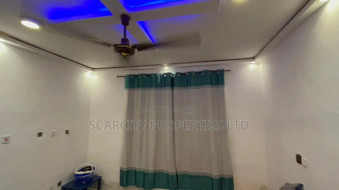 6bdrm House in Oyarifa for sale