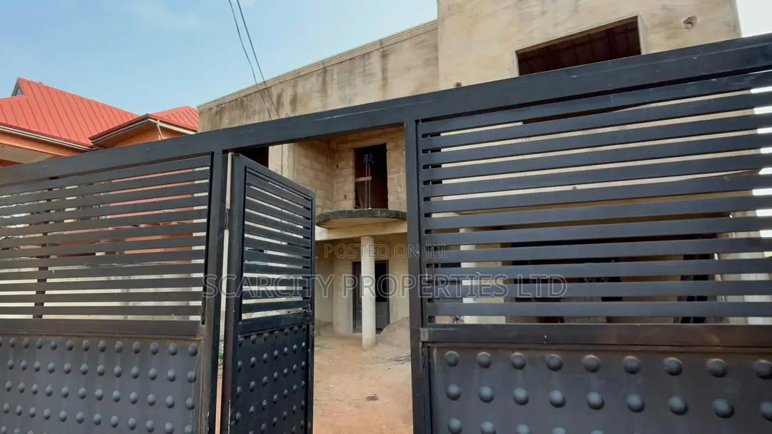 6bdrm House in Oyarifa for sale