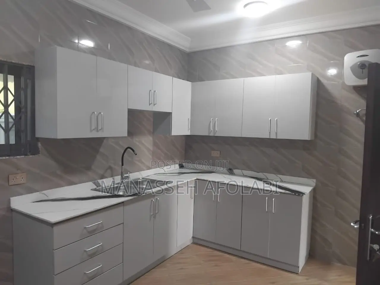 6bdrm House in Mellinium City, Kasoa for sale