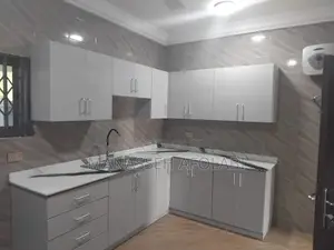 6bdrm House in Mellinium City, Kasoa for sale