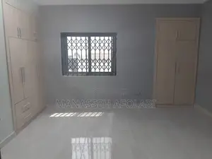 6bdrm House in Mellinium City, Kasoa for sale