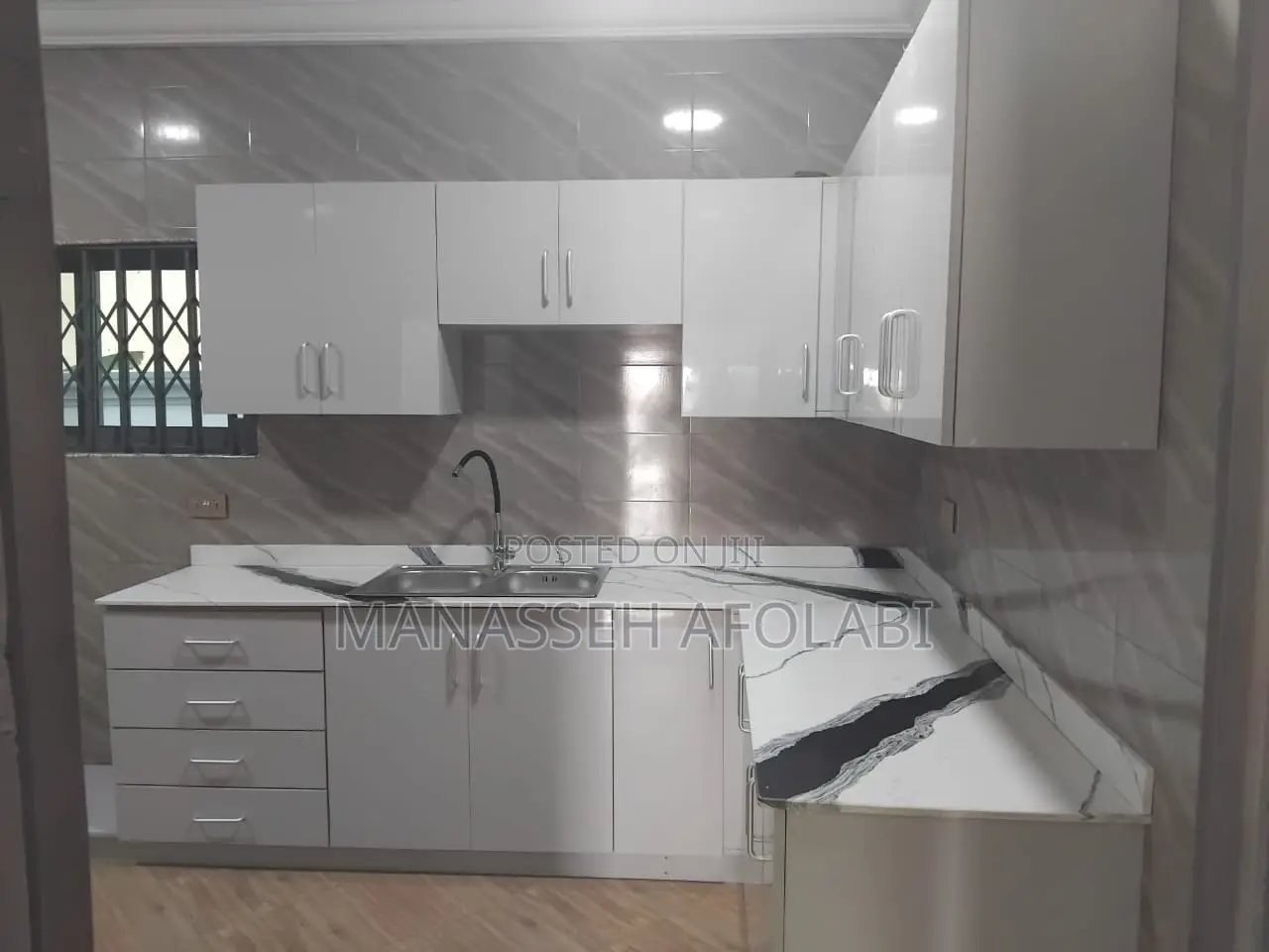 6bdrm House in Mellinium City, Kasoa for sale