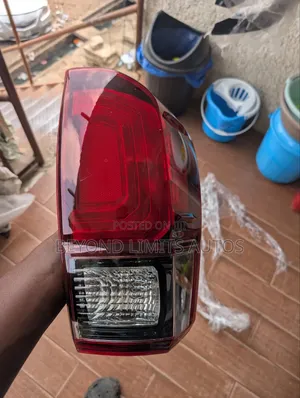 Toyota Tacoma 2016,2017,2018,2019,2020,2021,2022 Taillight Tail Light