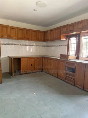 4bdrm House in Community 18 Area, Spintex for rent