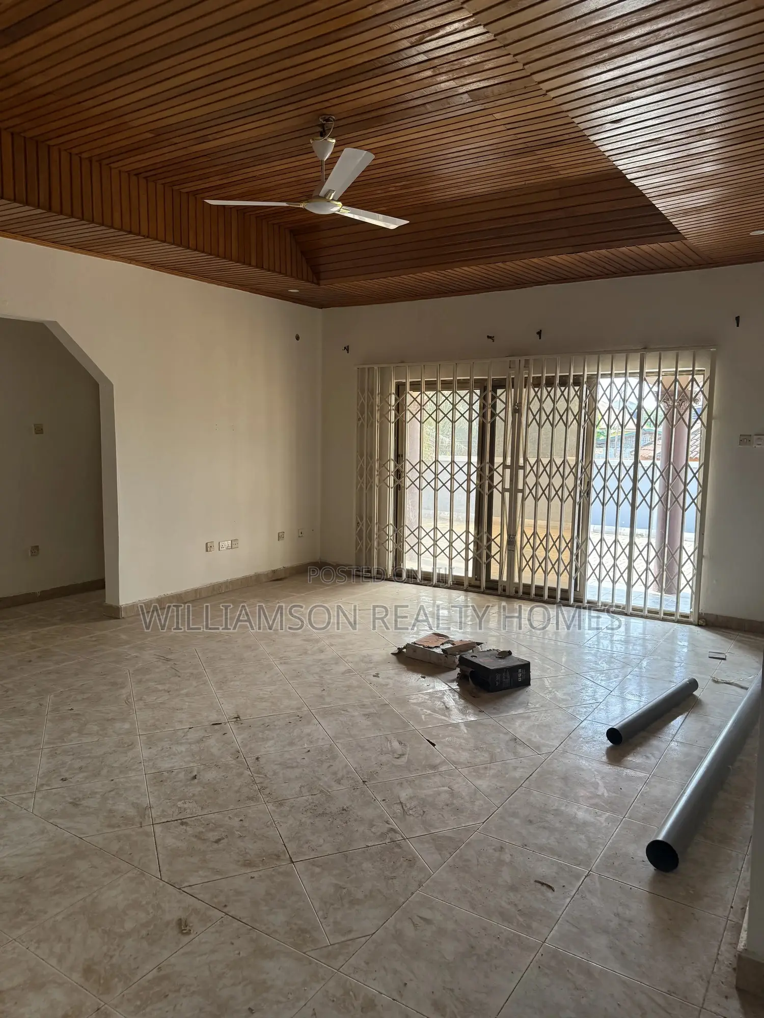 4bdrm House in Community 18 Area, Spintex for rent