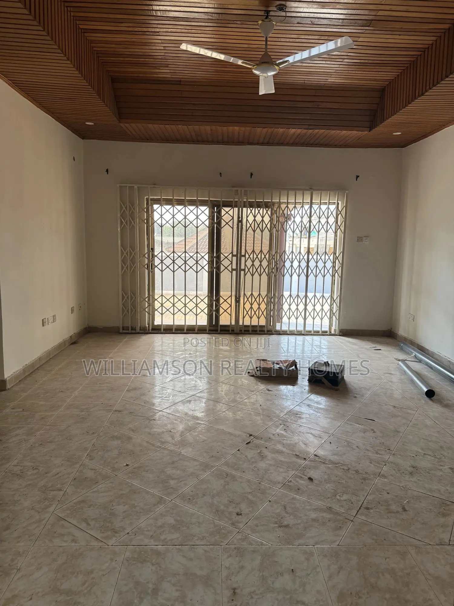4bdrm House in Community 18 Area, Spintex for rent
