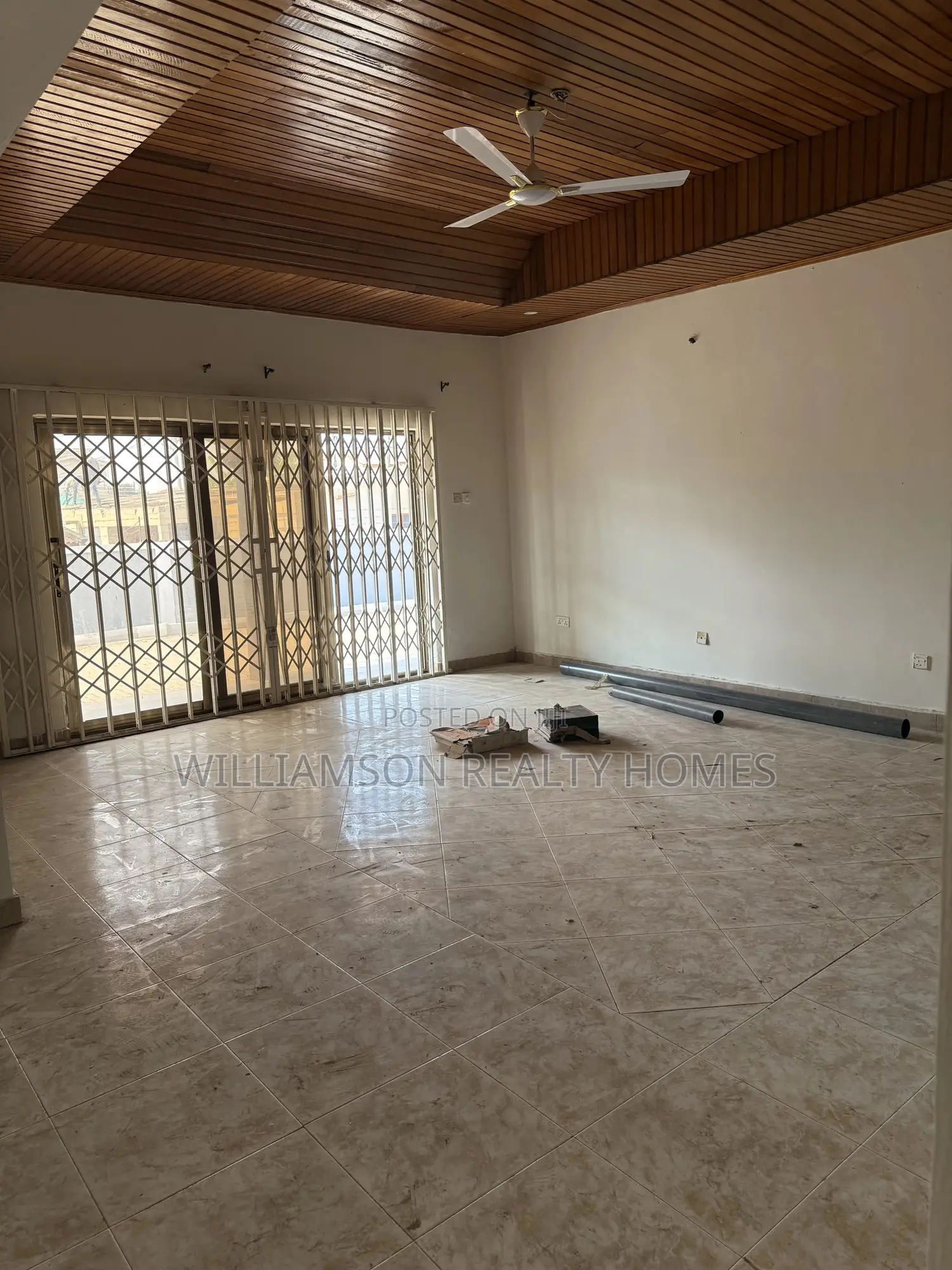 4bdrm House in Community 18 Area, Spintex for rent