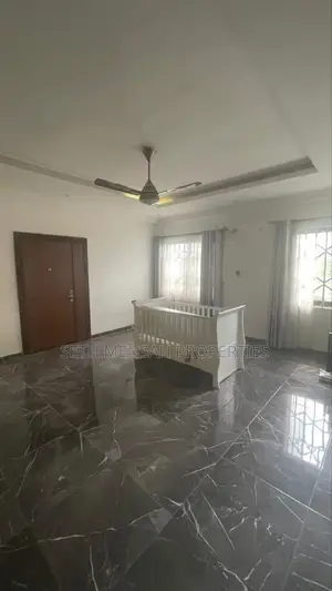 5bdrm House in Amasaman for sale