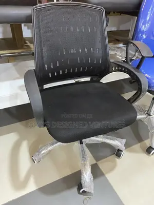 Solid Swivel Chair Without Head