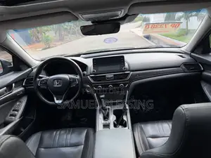 Honda Accord Touring 2.0T 2020 Black