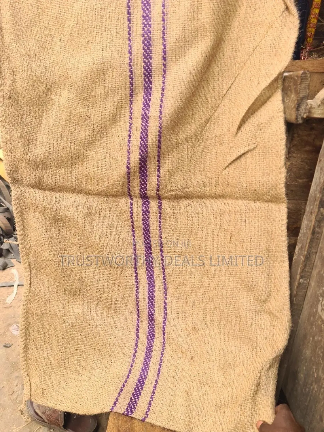 Branded Jute Sacks and Thorn Ones for Concrete Available
