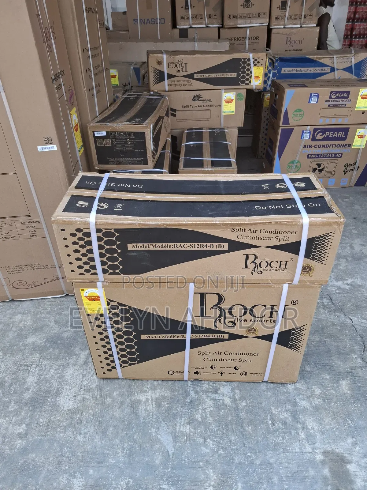 Low Noise of Roch Ac 1.5hp All Black Colour Going for Cool Price