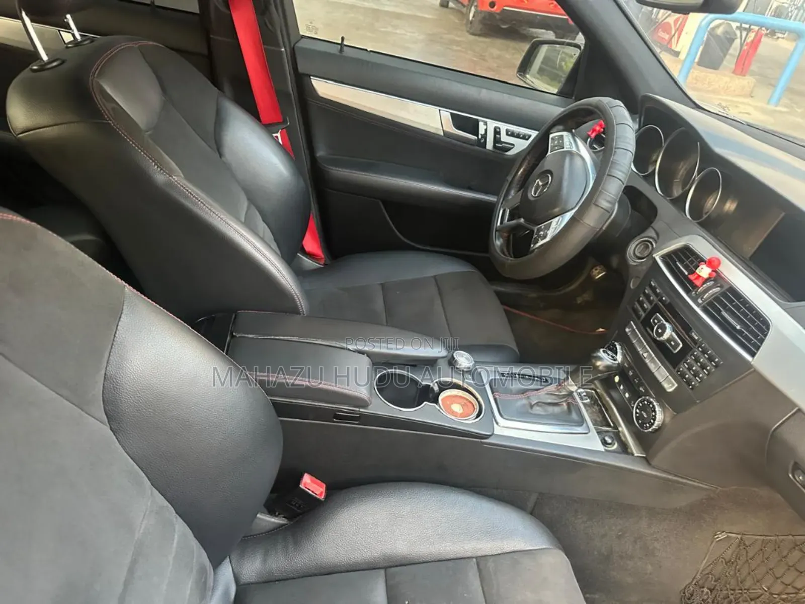 Mercedes-Benz C300 Sport 4Matic Sedan AWD (3.5L 6cyl 7A) 2014 Black
