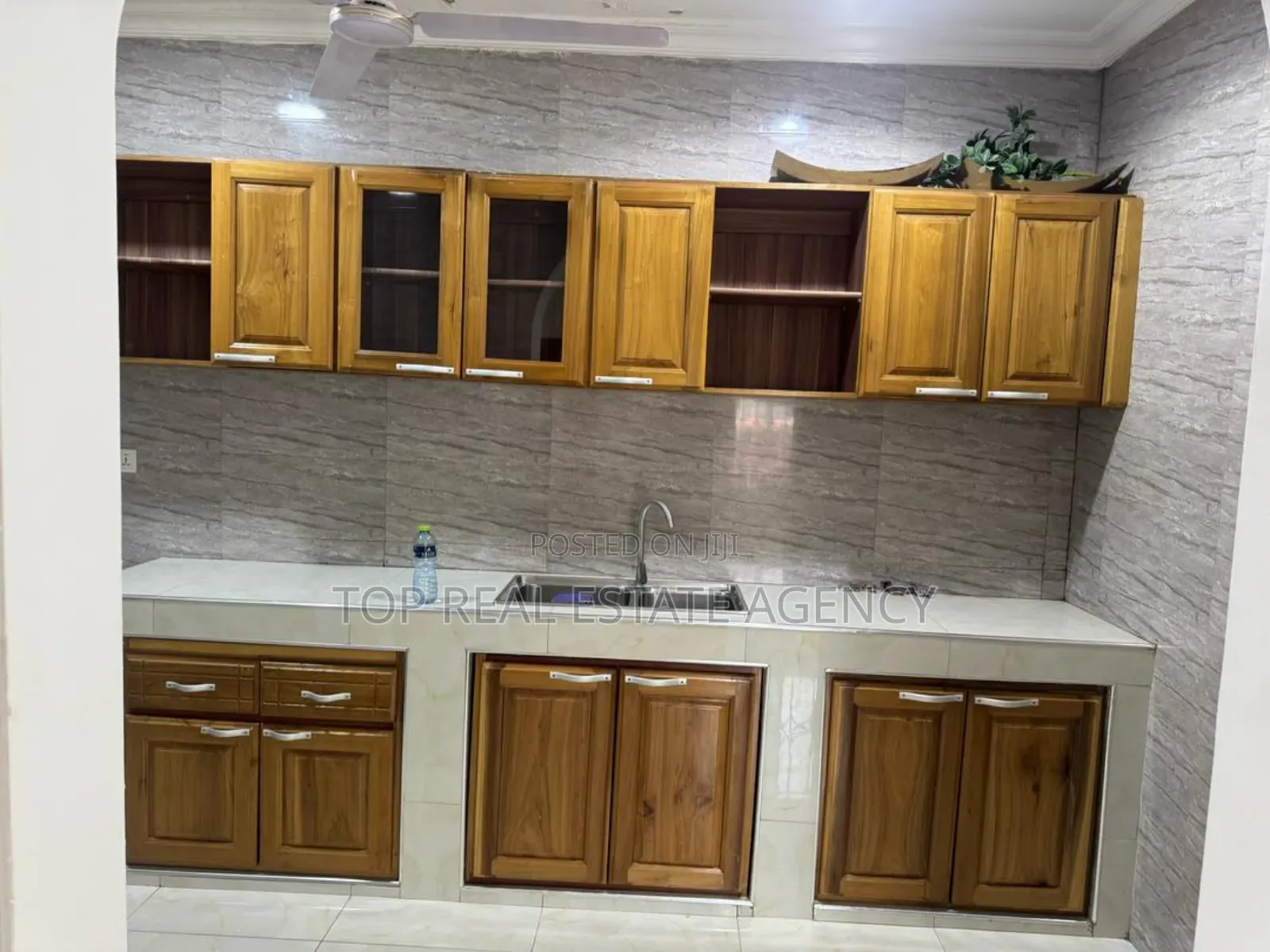3bdrm Duplex in East Legon for rent