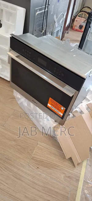 Whirlpool Built in 40l Microwave and Digital Oven Combo