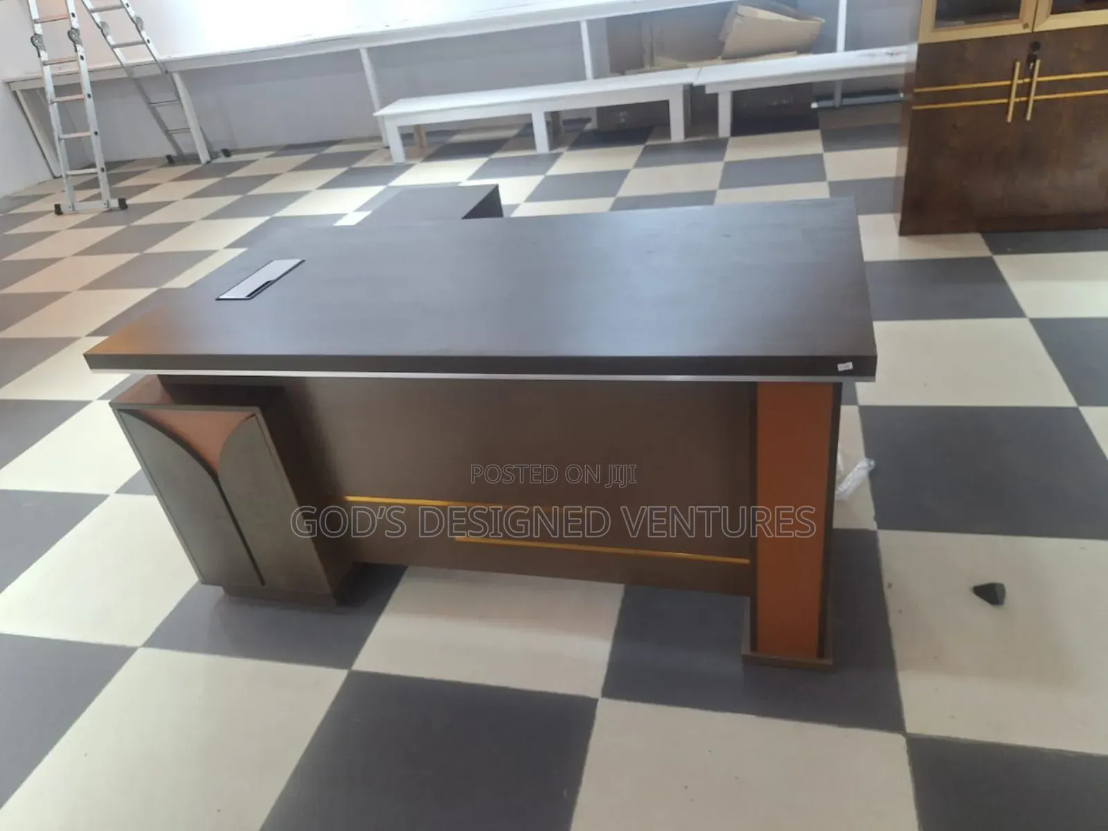 Outstanding 1.6m Lshape Executive Table