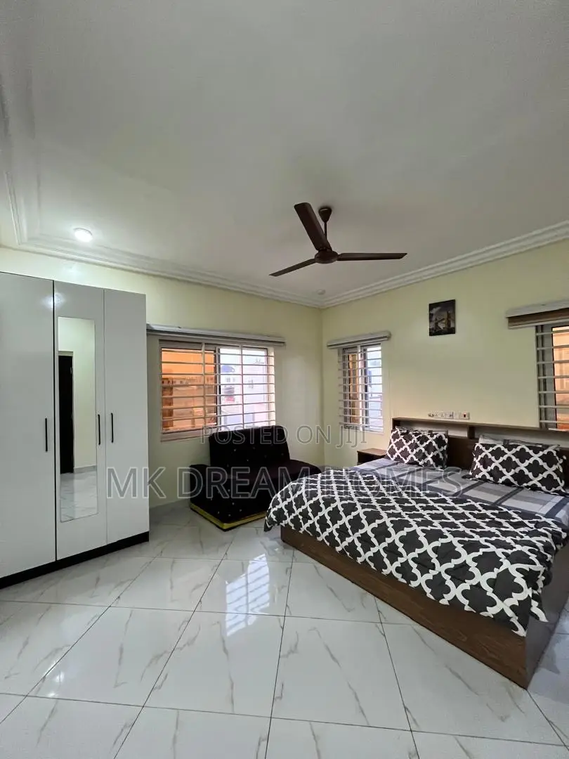 Furnished 2bdrm Apartment in School Junction for rent