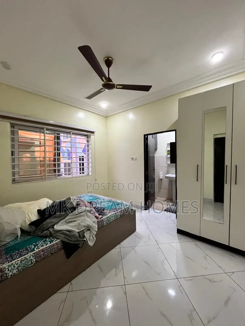 Furnished 2bdrm Apartment in School Junction for rent