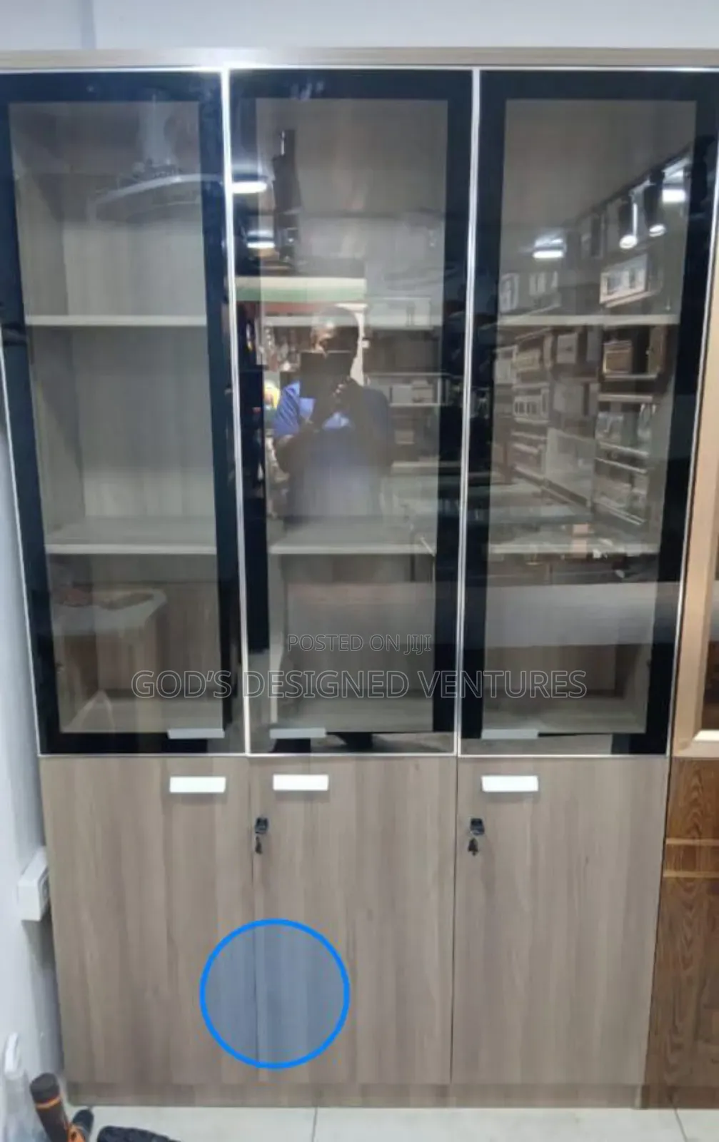 Solid 3door Bookshelves
