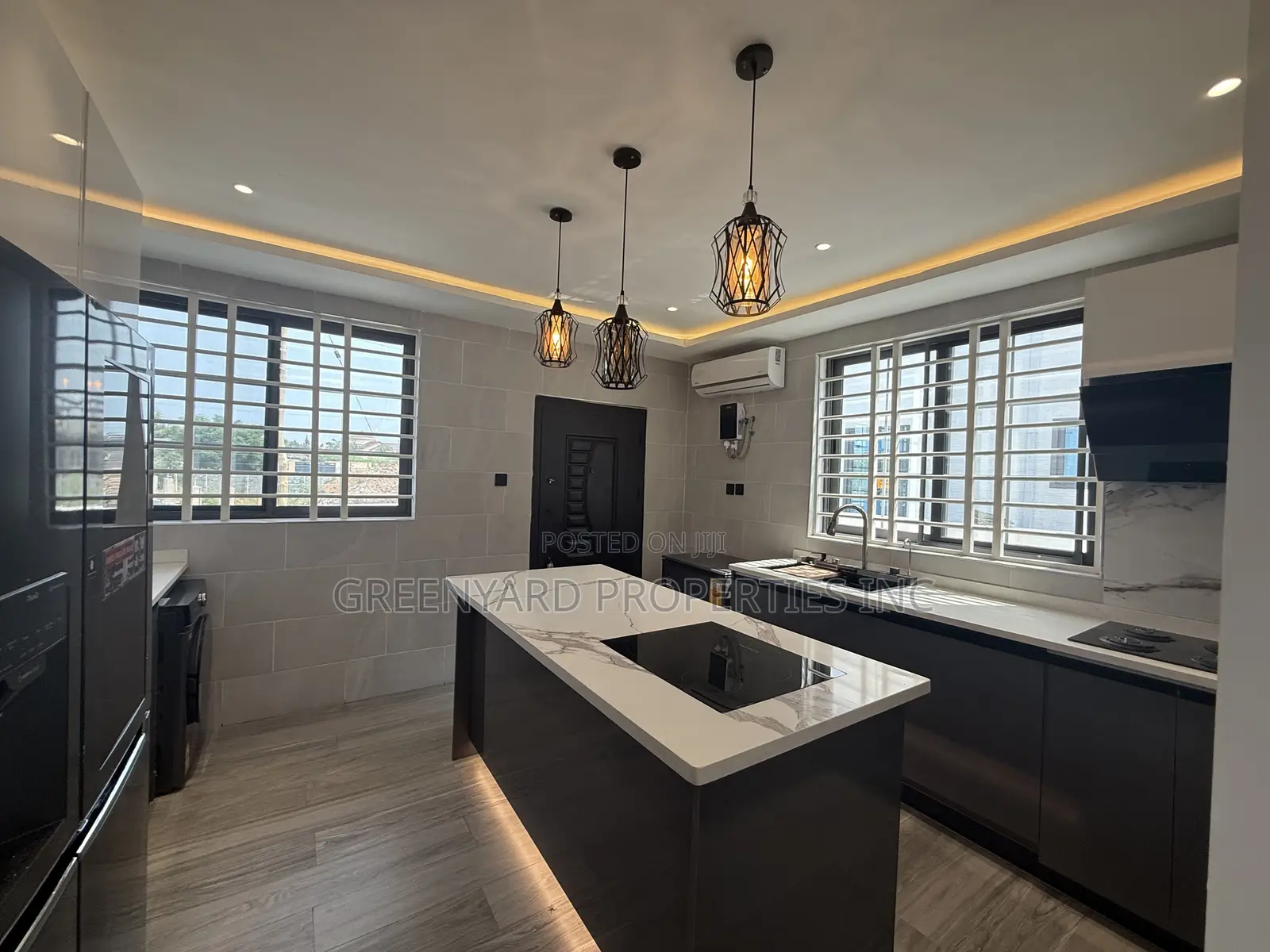 4bdrm Duplex in Trasacco, Adjiriganor for rent