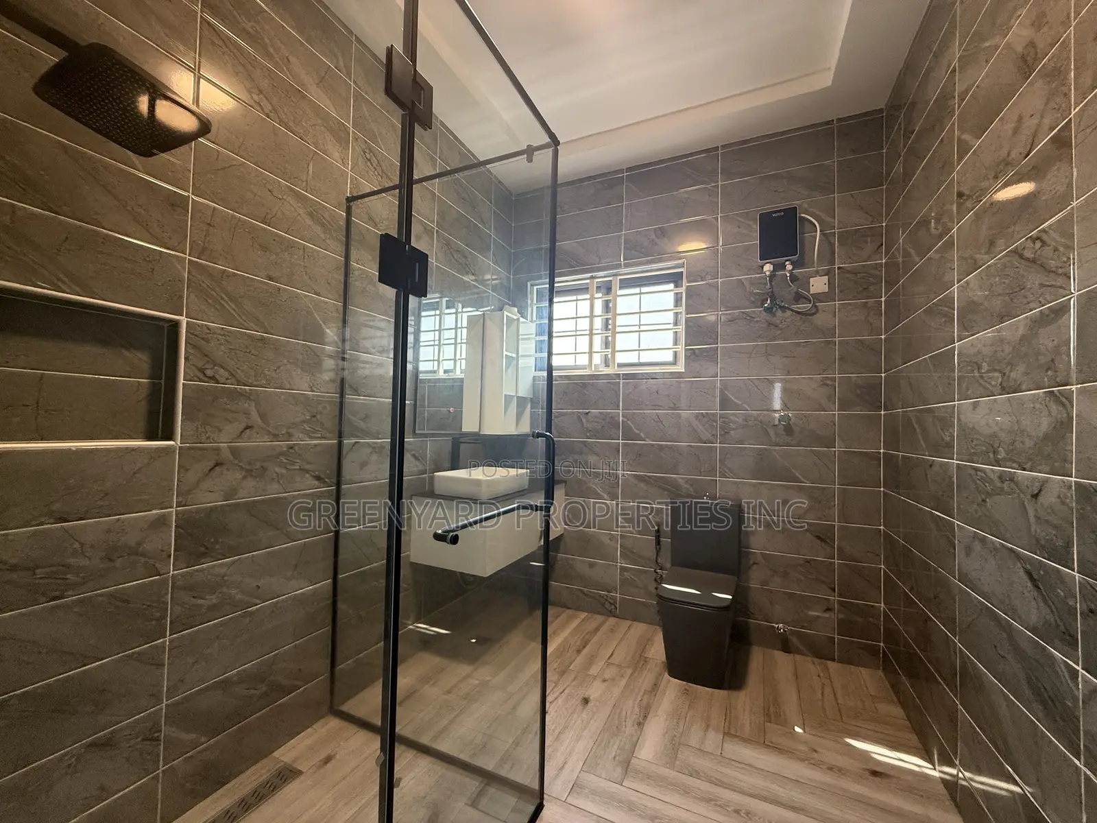 4bdrm Duplex in Trasacco, Adjiriganor for rent