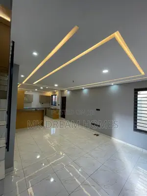 3bdrm House in Lake Side Estate for sale