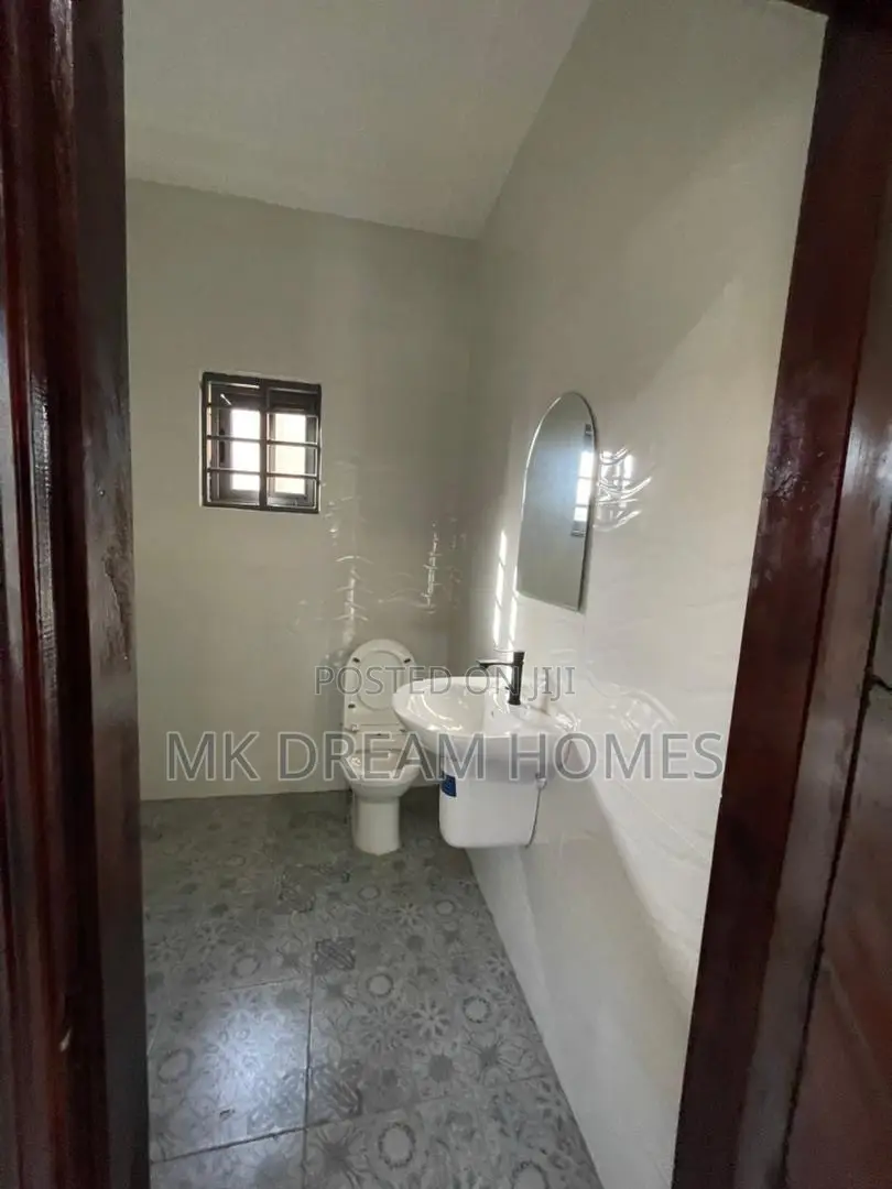 3bdrm House in Lake Side Estate for sale