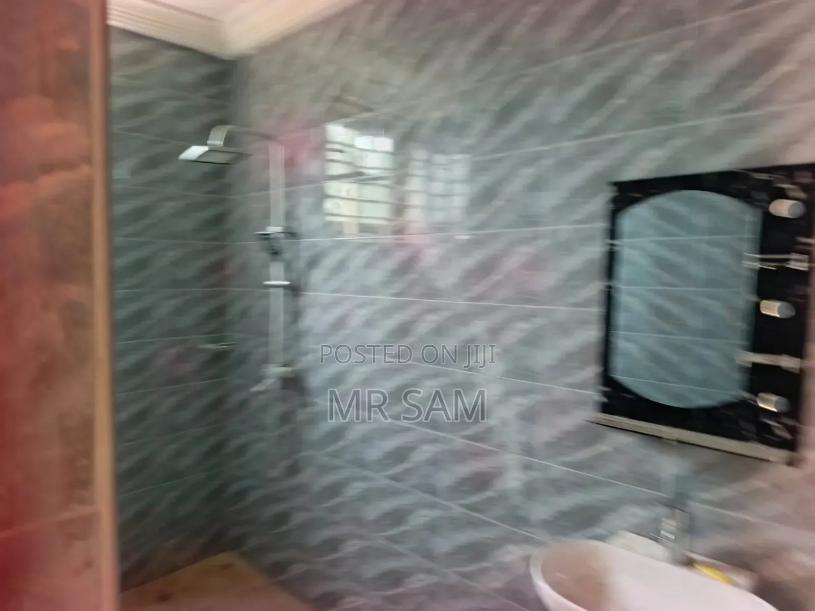 5bdrm House in Kakraba To Adade, Kasoa for sale