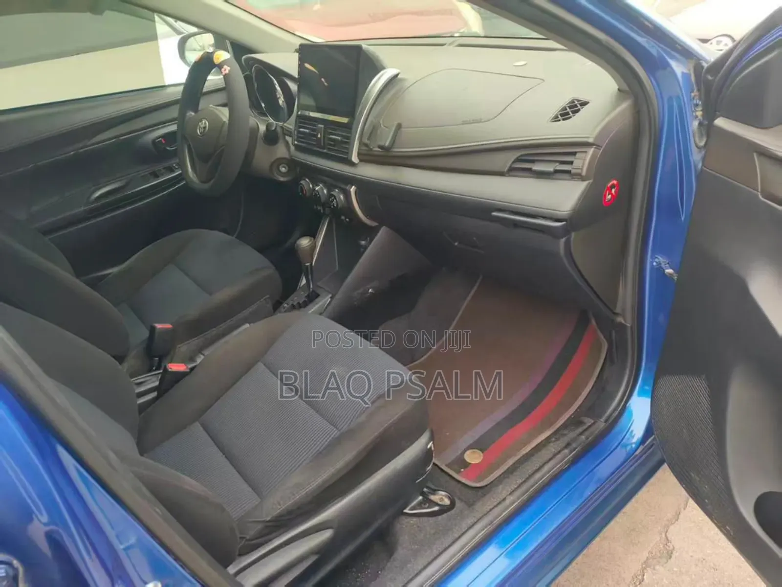 Toyota Yaris L Hatchback 5dr 2014 Blue