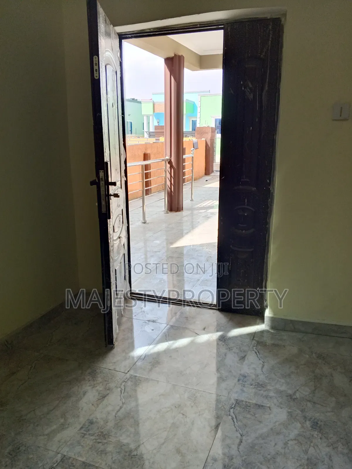 4bdrm Duplex in Shell Signboard, Spintex for rent