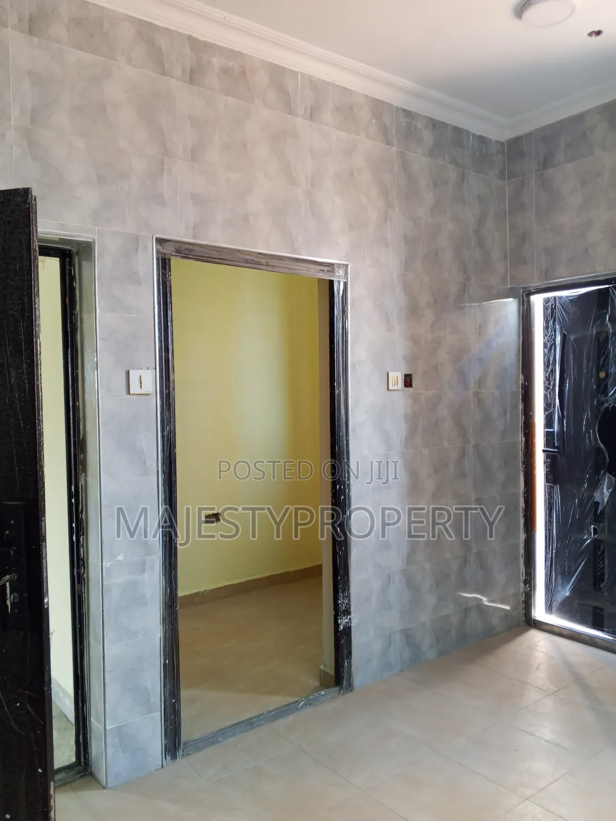 4bdrm Duplex in Shell Signboard, Spintex for rent
