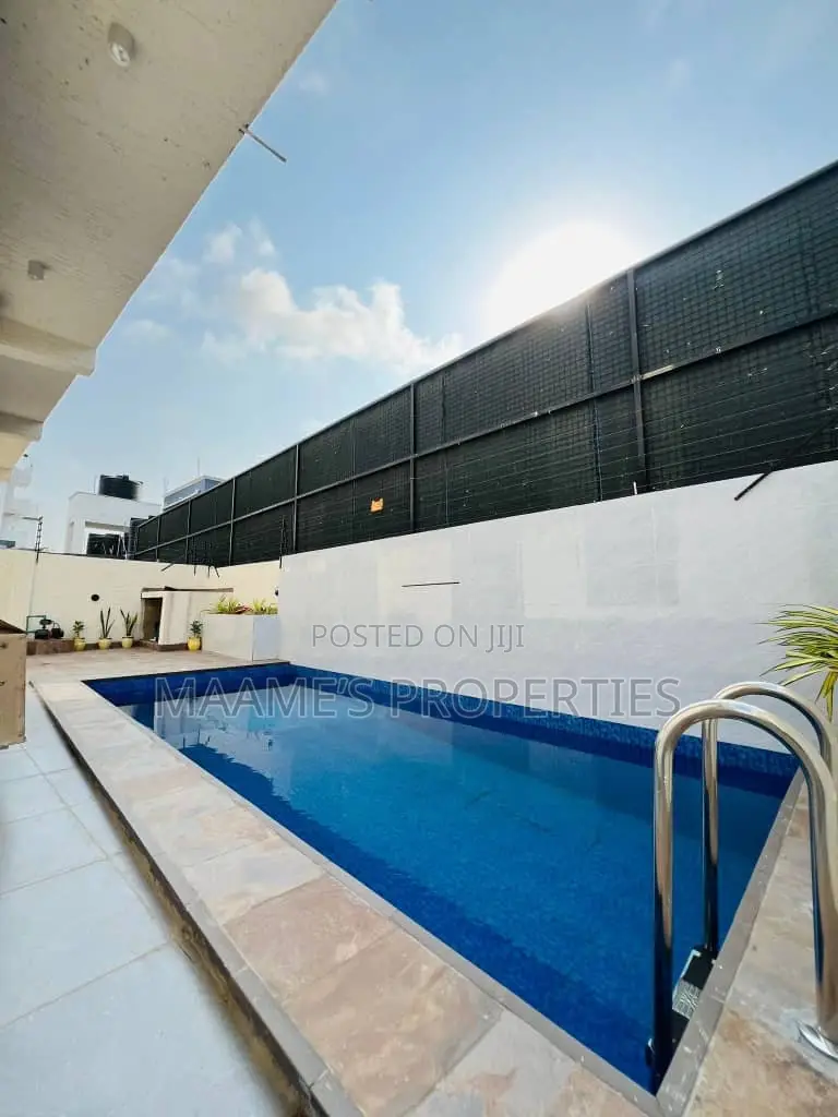 4bdrm Duplex in East Legon for sale