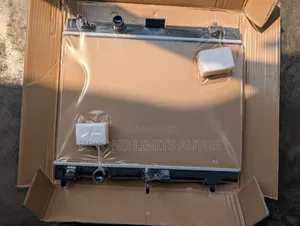 Toyota Yaris 2007,2008,2009,2010 Radiator/ Water Tank