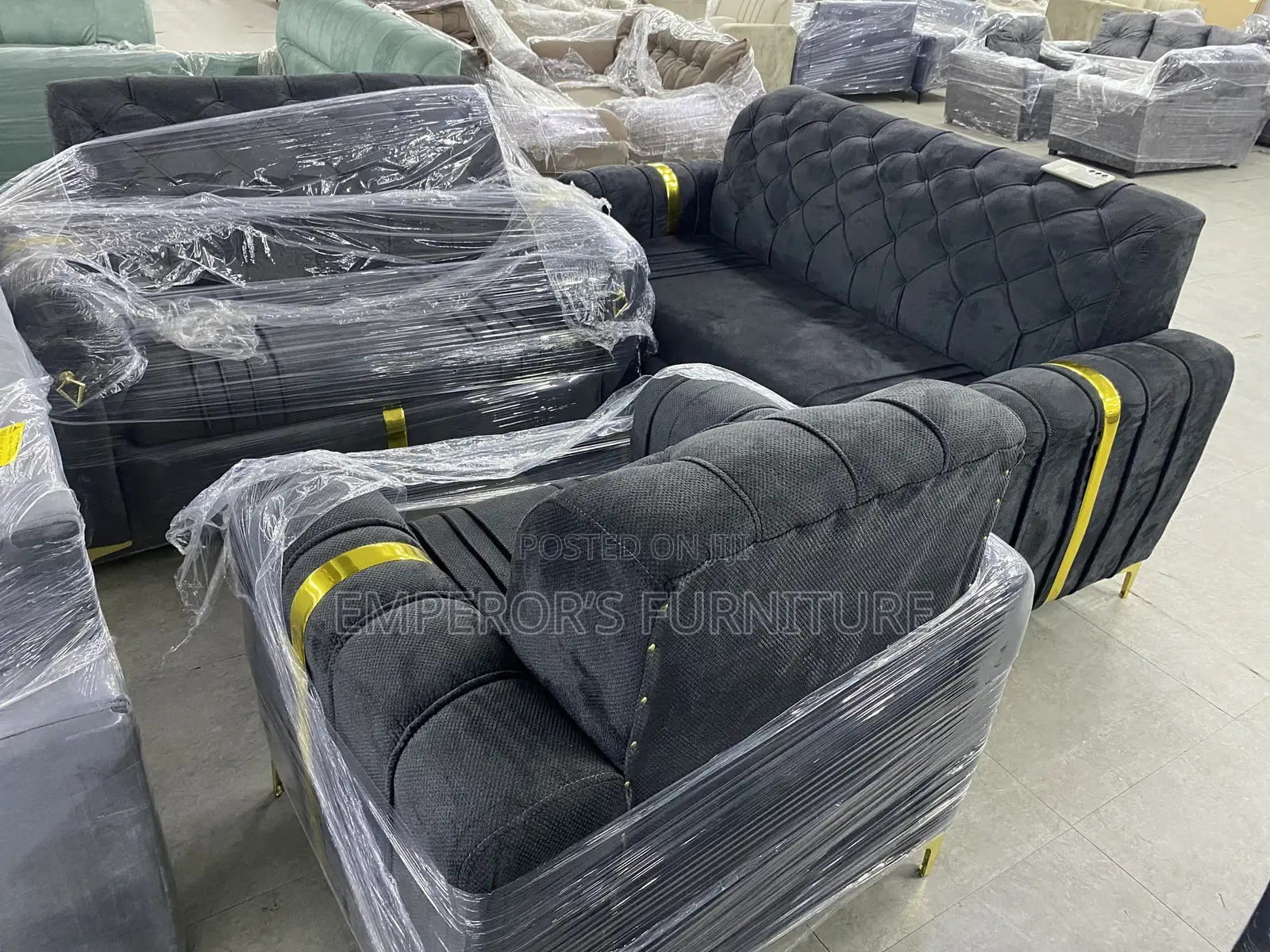 Quality Modern Sofa Set With Golden Leggings