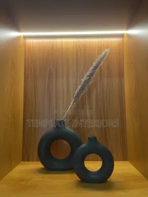 Donut Vase Black