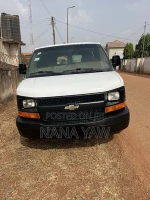 Chevrolet Shcool Bus 2010 White