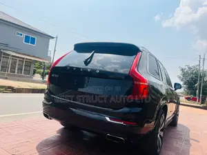 Volvo XC90 Plug-In Hybrid 2025 Black