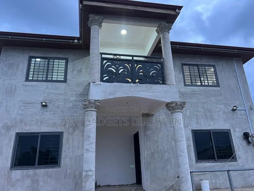 2bdrm Shared Apartment in Gomoa East for rent